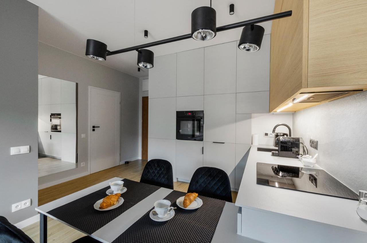Apartament Manufaktura Centrum Z Klimatyzacja Лодзь Екстер'єр фото